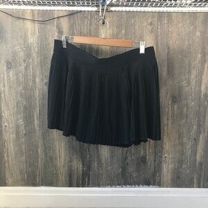 Lululemon black pleated skort size 14